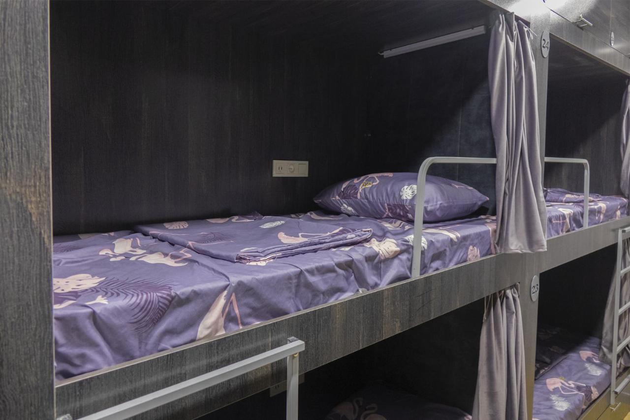 Midcity Hostel Jerevan Buitenkant foto